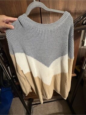 Cozy Co - Women’s Colorblock Pullover Sweater in Light Gray, Cream & Tan